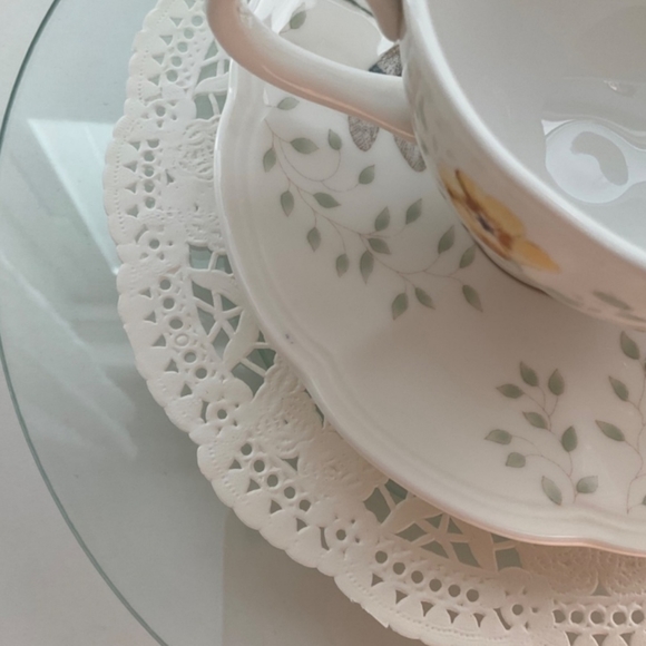 Lenox Butterfly Meadow 🦋 Tea Cup and Saucer - NWT - Picture 4 of 14